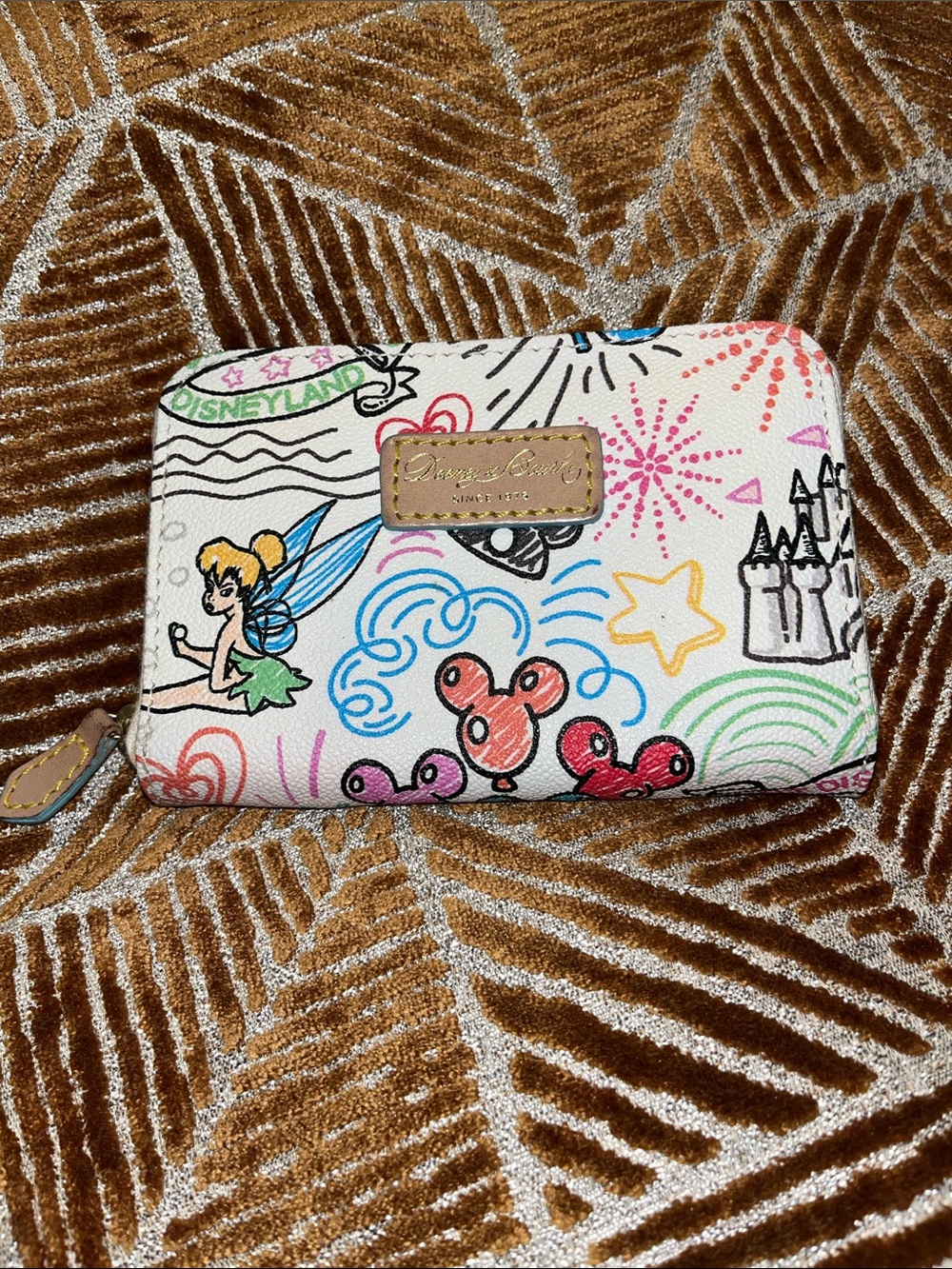 Dooney & Bourke Disney Sketch wallet medium